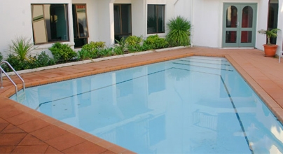 swimming pool of Alcamo Hotel Hamilton NZ